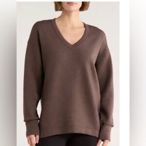 SPANX Brushed Air Essentials
Tunic Espresso Brown V Neck Long sleeve